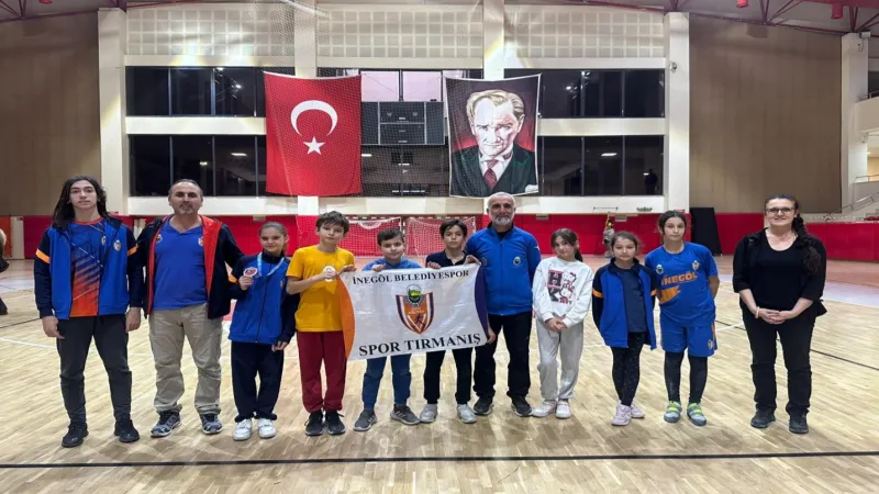 Bursa İnegöllü küçük tırmanışçılar Isparta'dan dereceyle döndü