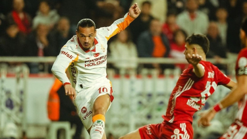 Galatasaray'dan Antalya'da gövde gösterisi!