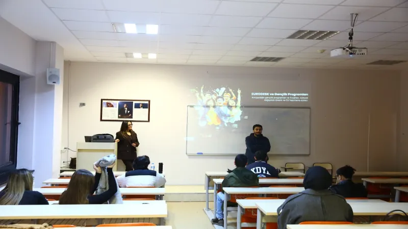Kocaeli İzmit'te gençlere Avrupa Fırsatları semineri