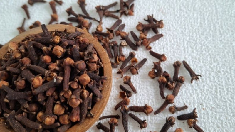 Karanfilli Su Ne İşe Yarar? Faydaları Nelerdir?