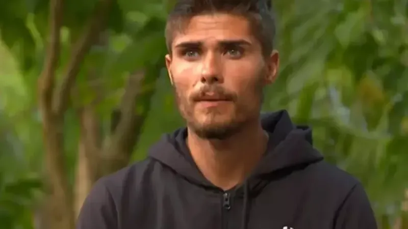 Barış Murat Yağcı havalimanında gözaltına alındı