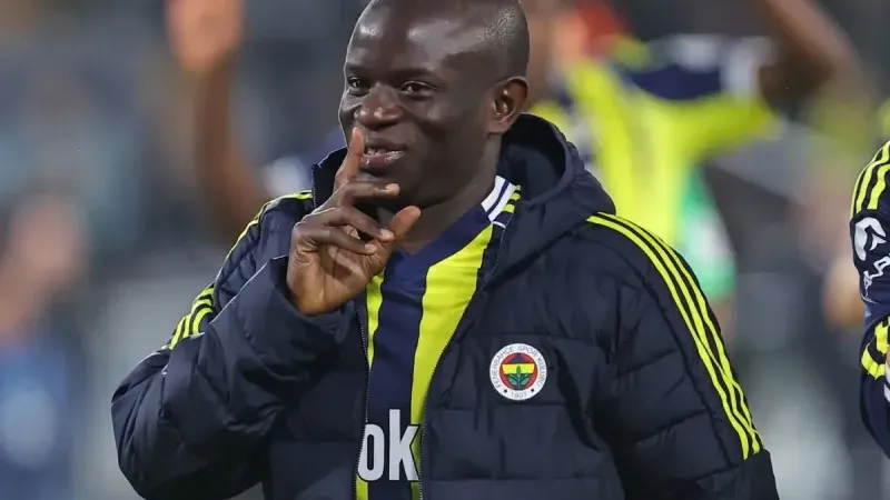 Fenerbahçe taraftarını endişelendiren Kante gelişmesi