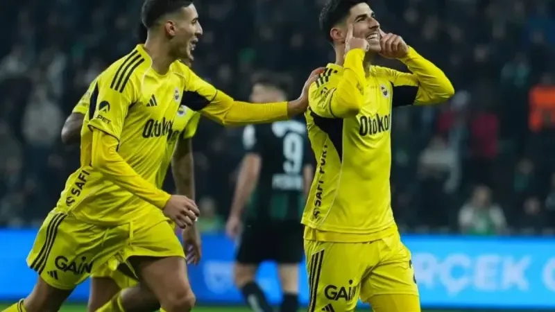 20 yıl sonra bir ilk! Fenerbahçe zorlu deplasmanda 2 golle güldü