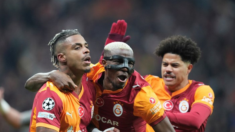 Dünya devleri sıraya girdi: Galatasaray Osimhen'in bonservis bedelini belirledi