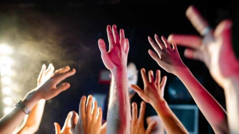 Etiler'de gece kulübü ateşe verildi, saatler sonra sahibi öldürüldü!